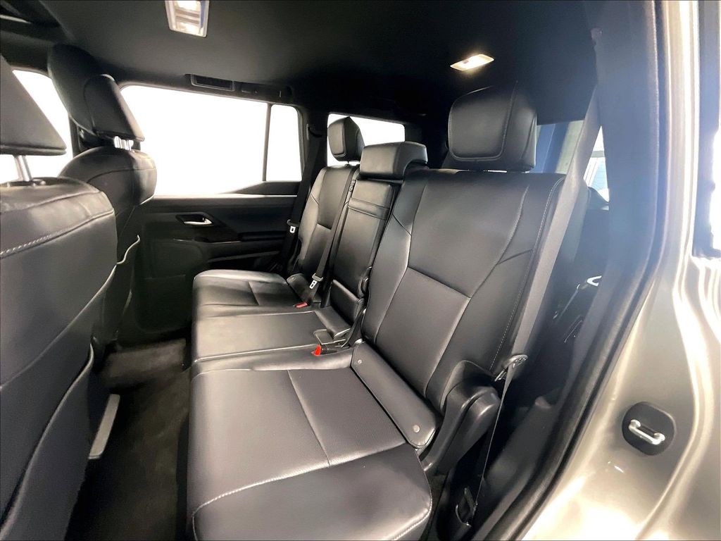 2024 Lexus GX — photo 15
