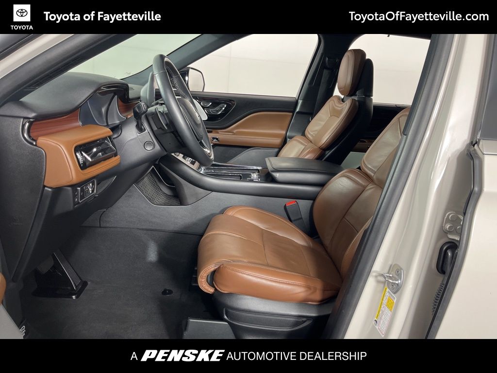 Thumbnail: 2023 Lincoln Aviator - 22