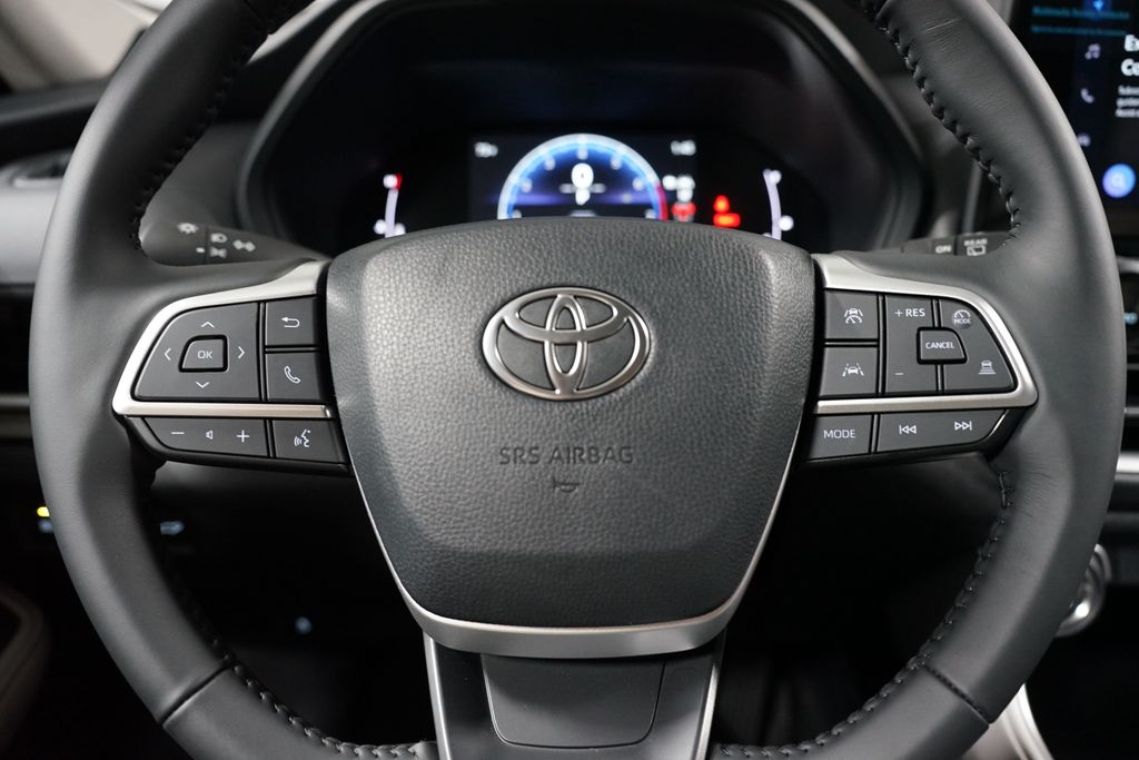 Thumbnail: 2026 Toyota Grand Highlander - 12