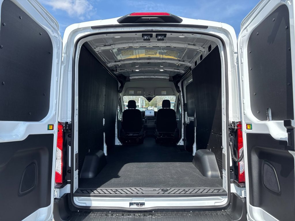 New 2026 Oxford White Ford Cargo Van image 22