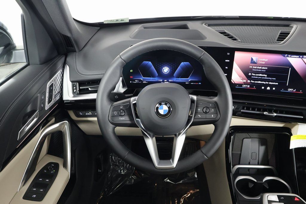 2025 BMW X1 xDrive28i 3