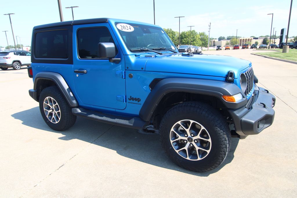 Used 2024 Jeep Wrangler SUV