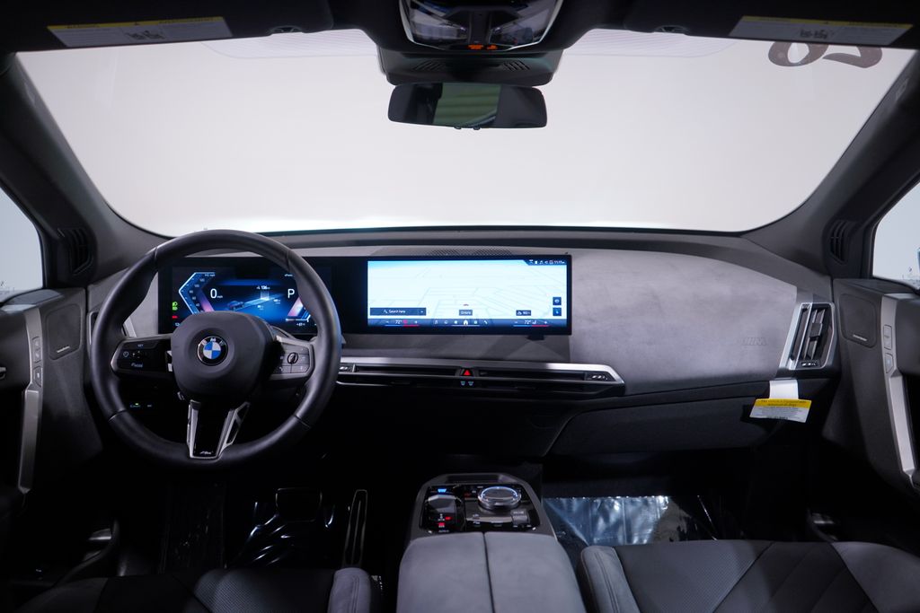 Thumbnail: 2026 BMW iX - 10