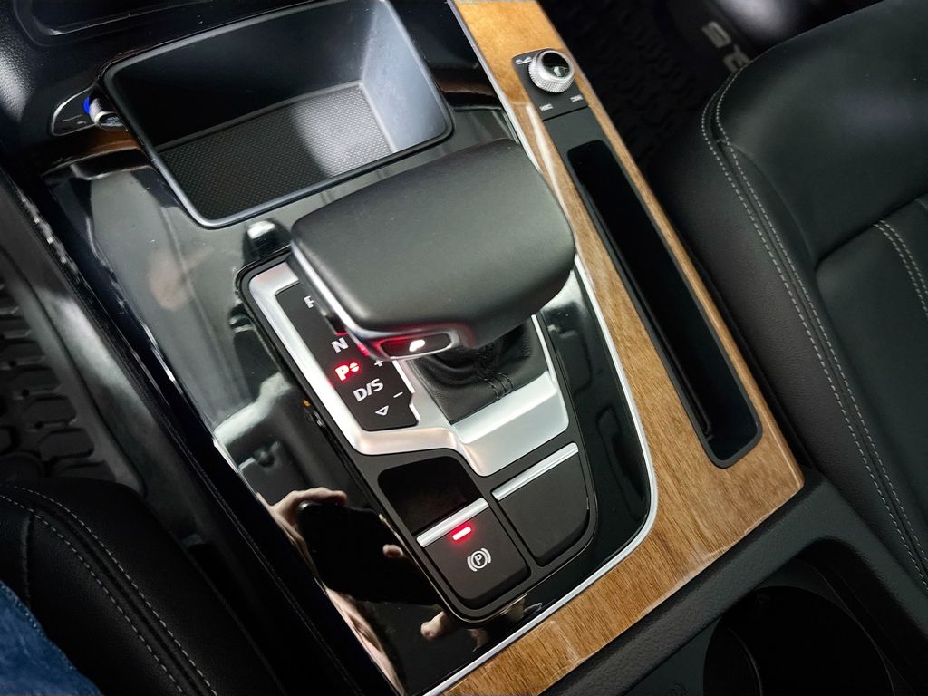 2023 Audi Q5 45 S line Premium