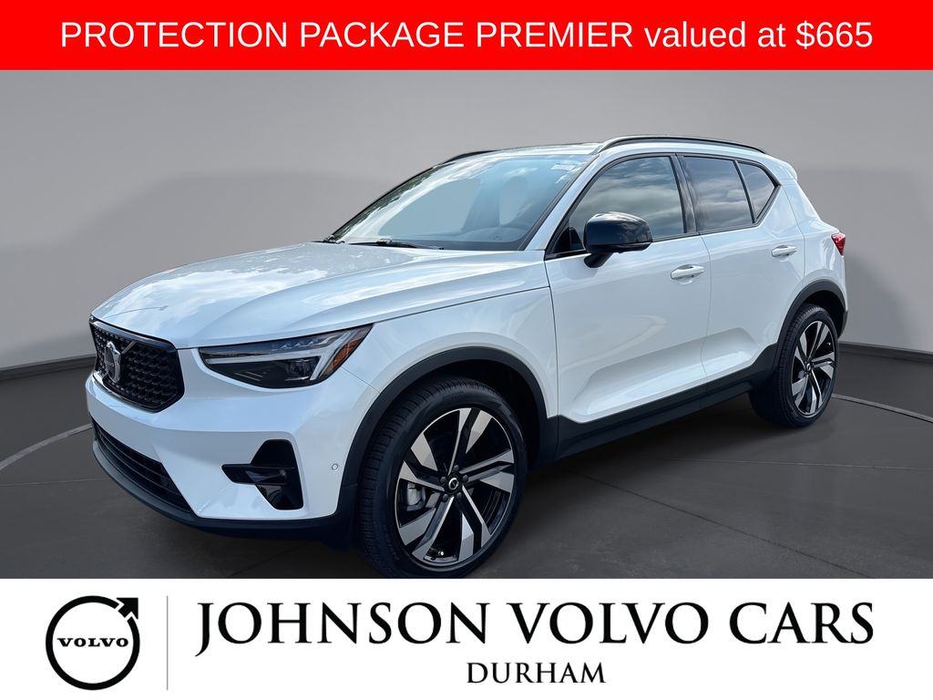 Crystal White 2026 Volvo XC40 B5 Ultra AWD SUV / Crossover All-Wheel Drive Automatic