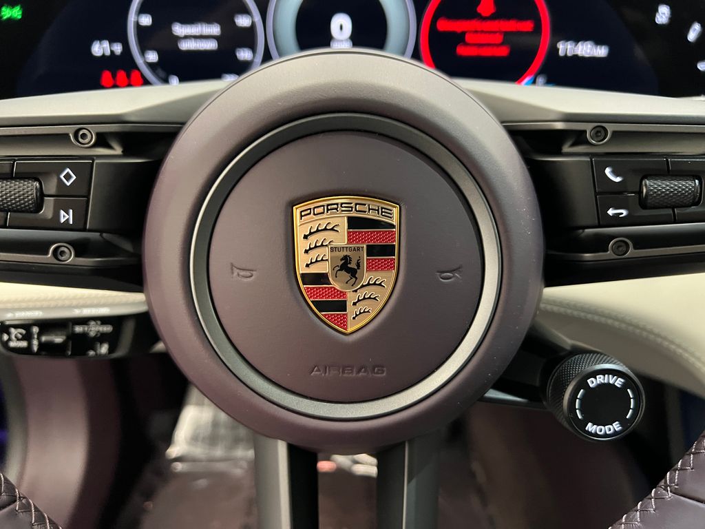 Thumbnail: 2025 Porsche Taycan - 20