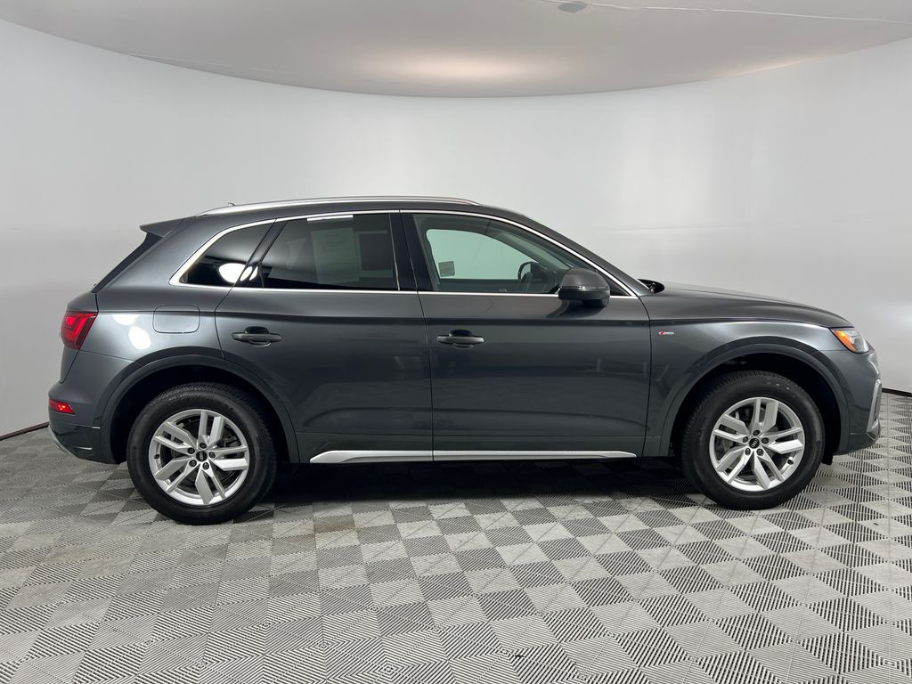 Thumbnail: 2023 Audi Q5 - 6