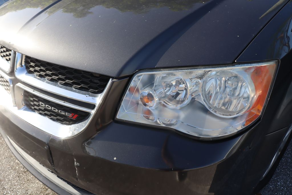 Thumbnail: 2015 Dodge Grand Caravan - 3
