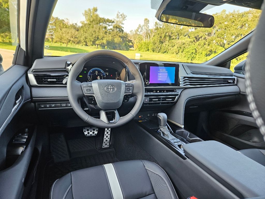 Thumbnail: 2025 Toyota Camry - 12