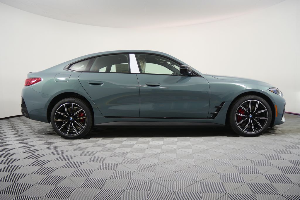 Thumbnail: 2025 BMW i4 - 2