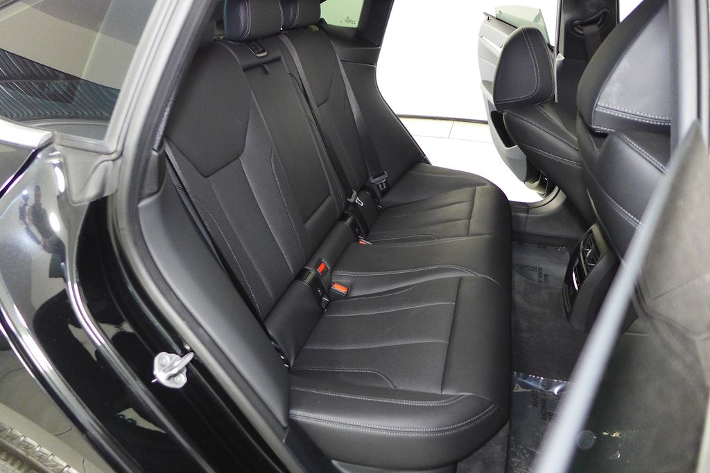 Thumbnail: 2023 BMW i4 - 20