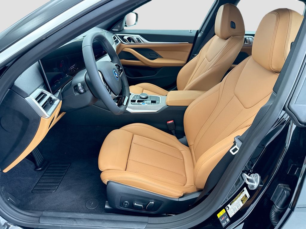 Thumbnail: 2026 BMW i4 - 18