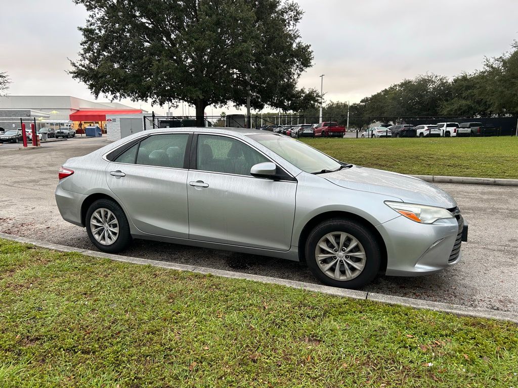 Thumbnail: 2017 Toyota Camry - 7