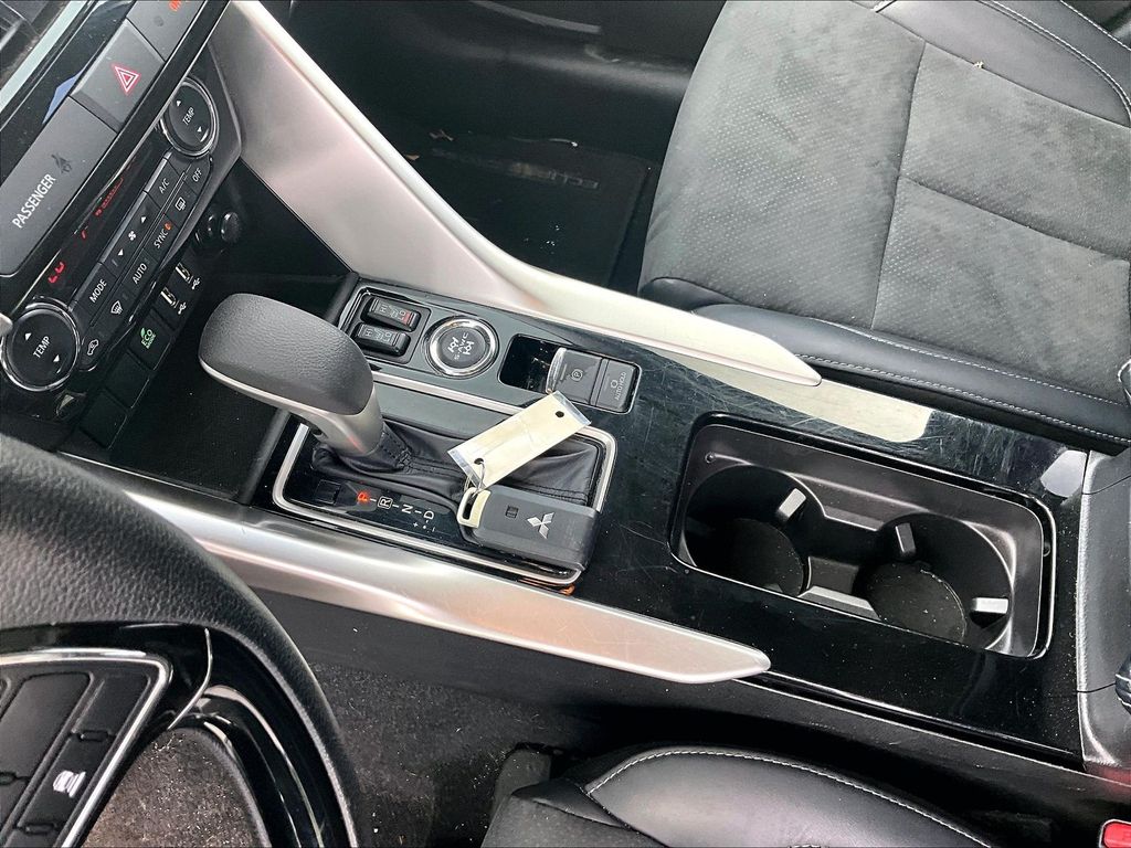 2024 Mitsubishi Eclipse Cross — photo 20
