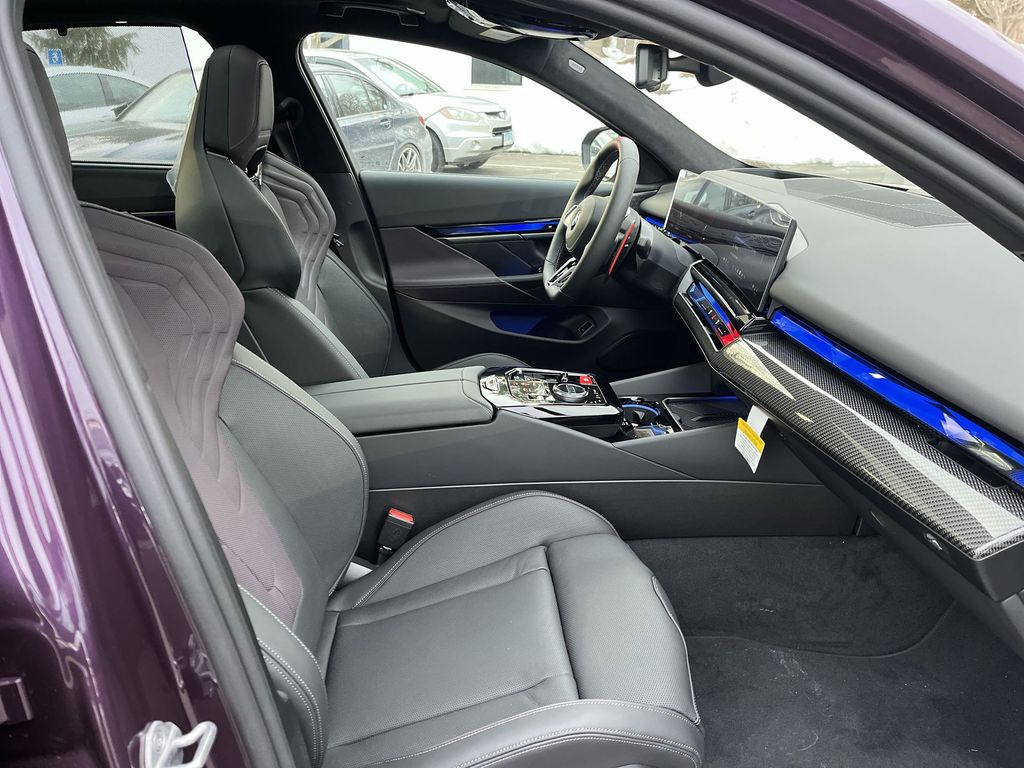 Thumbnail: 2026 BMW M5 - 25