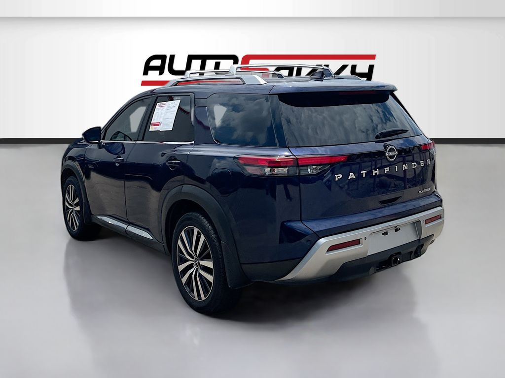 Used 2022 Blue Nissan Platinum image 5