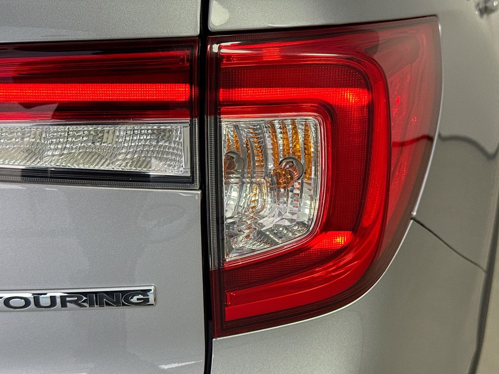 Used Car 2019 Honda Pilot  Touring For Sale Under $25,000 In Austin, Texas