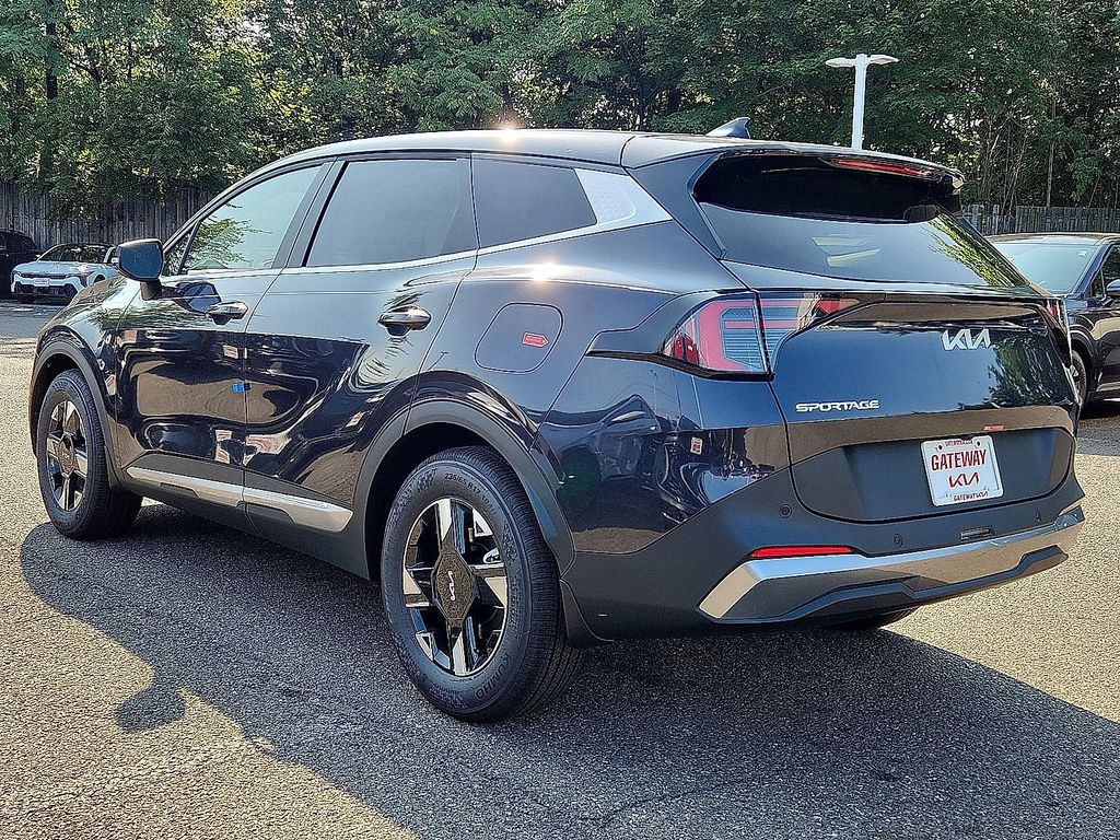 2026 Kia Sportage LX - Photo 2