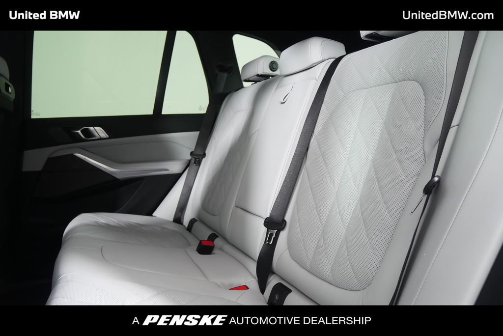 Thumbnail: 2026 BMW X5 - 15