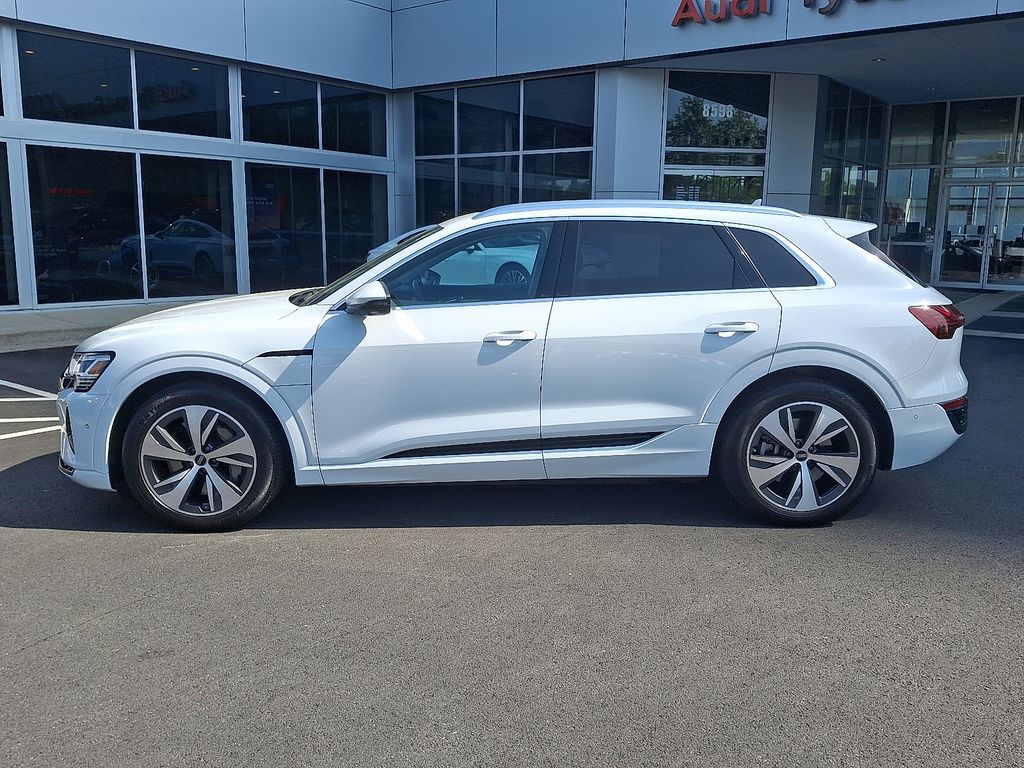 2024 Audi Q8 e-tron Premium Plus 7