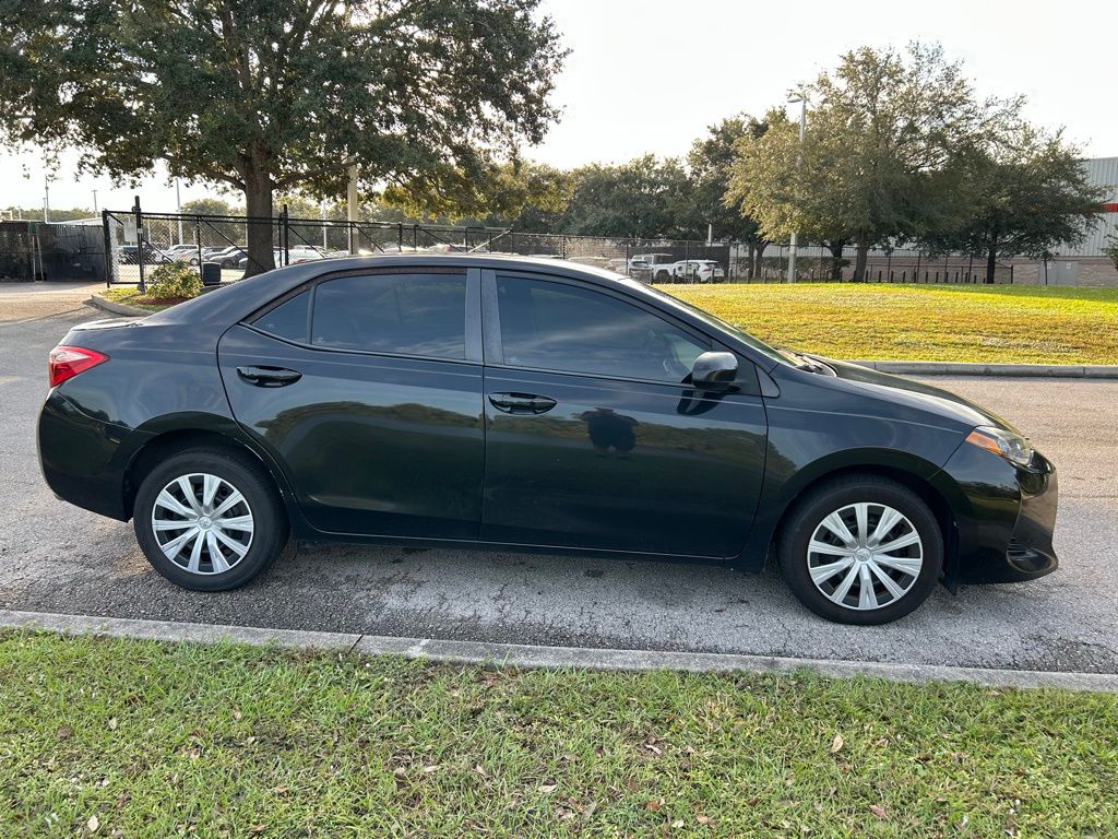 Thumbnail: 2019 Toyota Corolla - 6