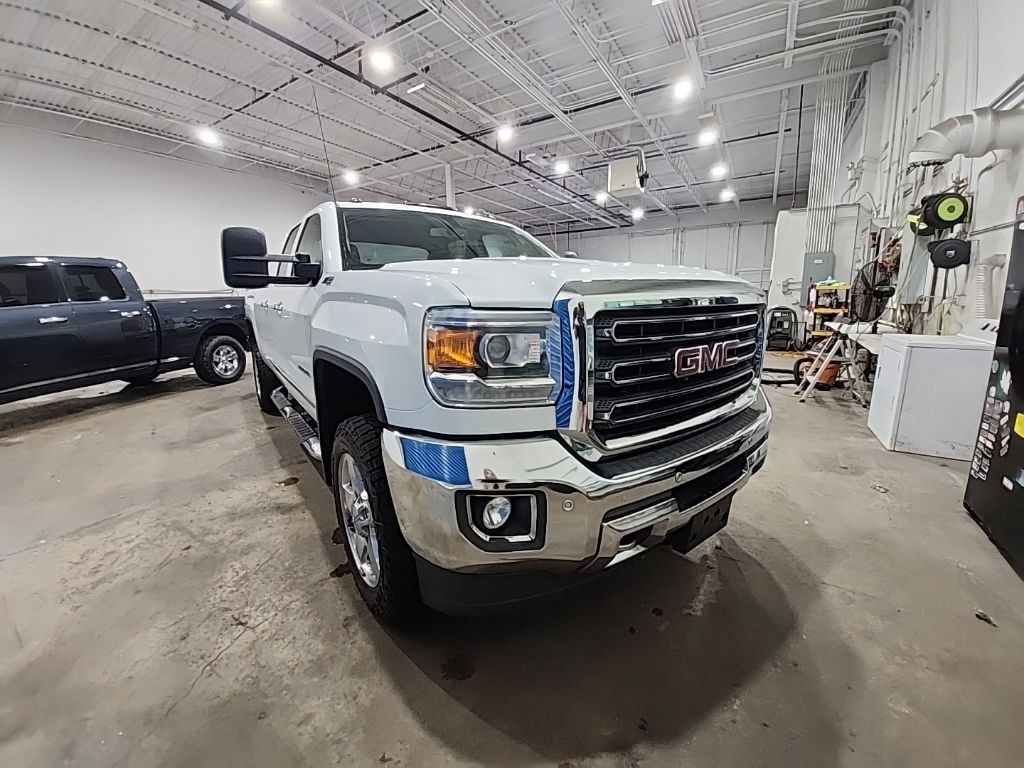 2015 GMC Sierra 4WD Double Cab Standard Box SLT's photo