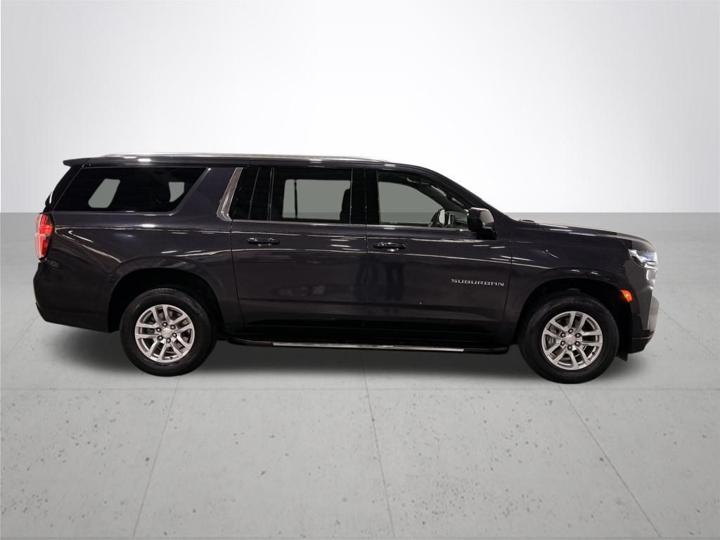 2023 Chevrolet Suburban LT