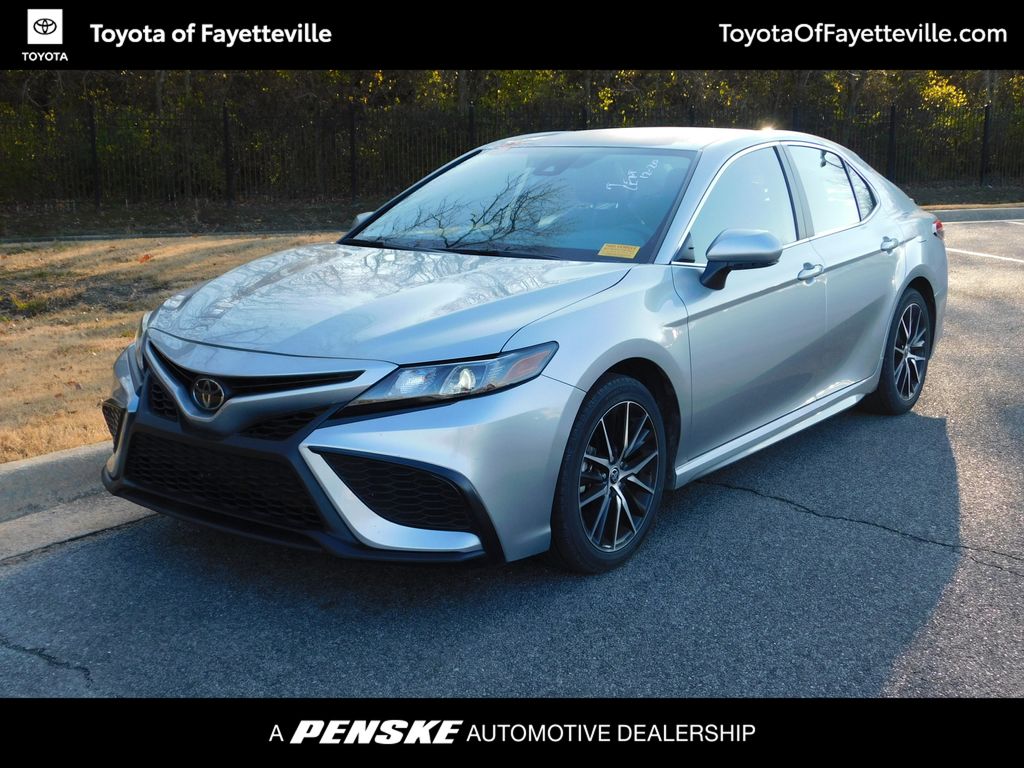 2023 Toyota Camry SE -
                Fayetteville, AR