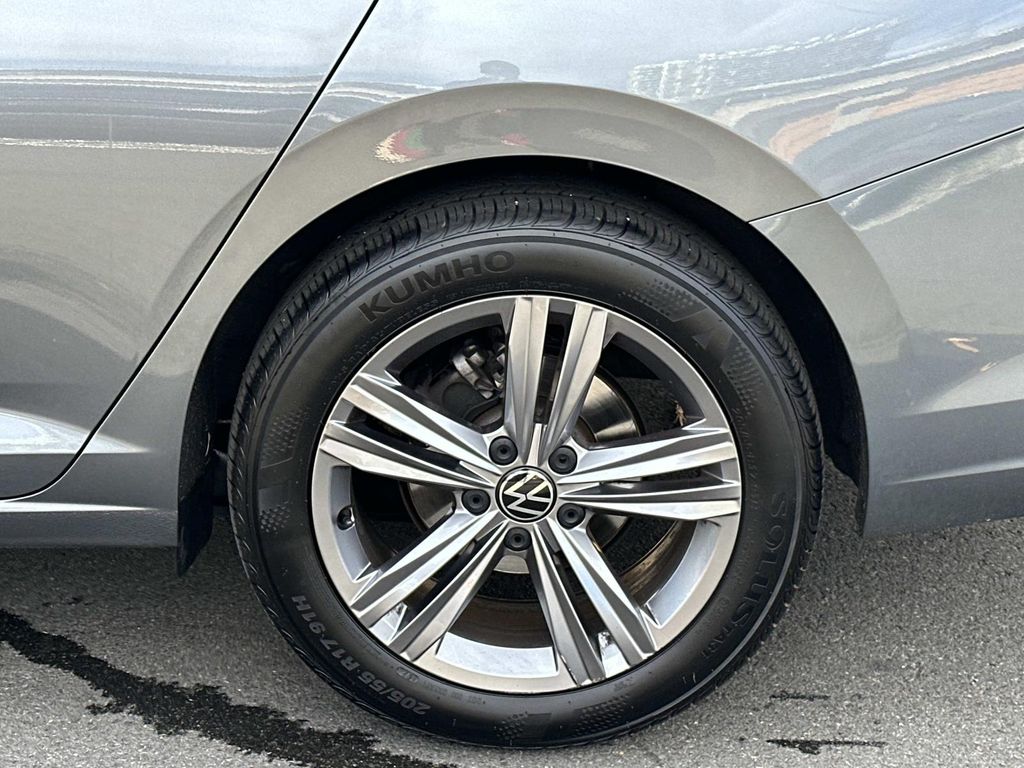 Thumbnail: 2022 Volkswagen Jetta - 15