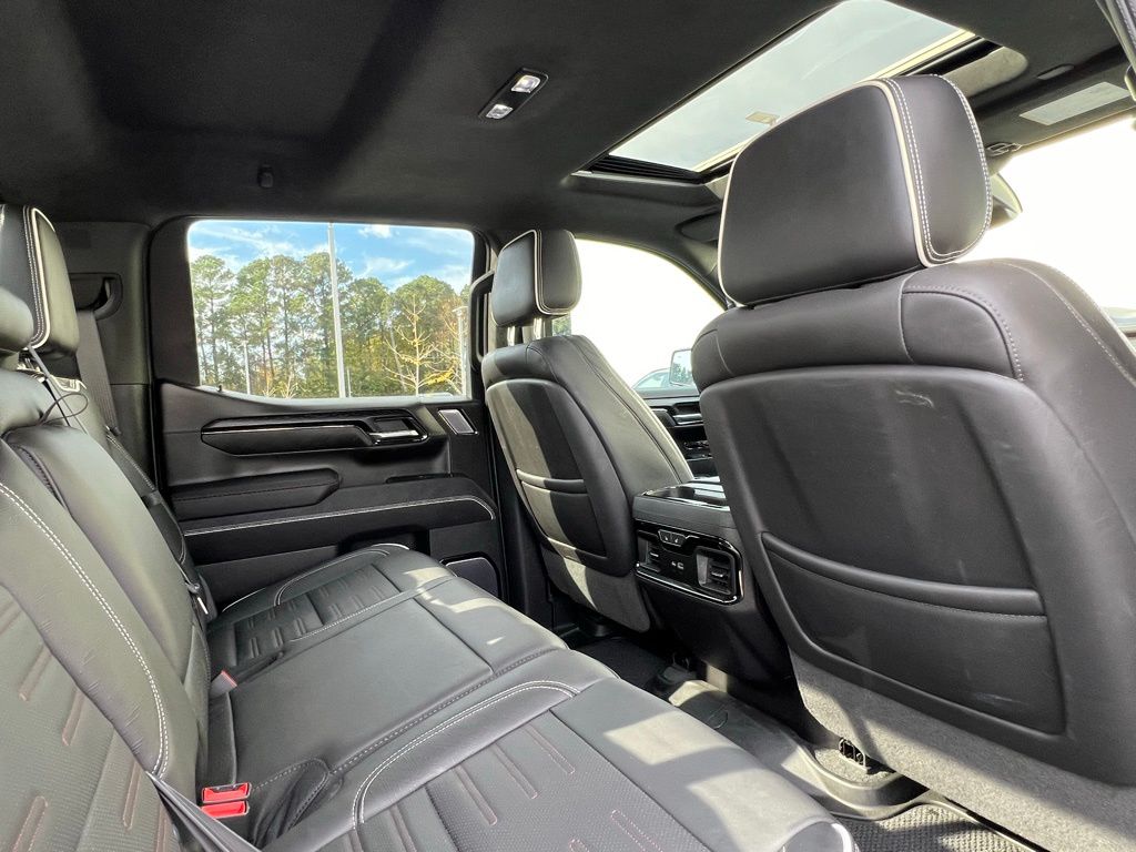 Thumbnail: 2023 GMC Sierra 1500 - 9