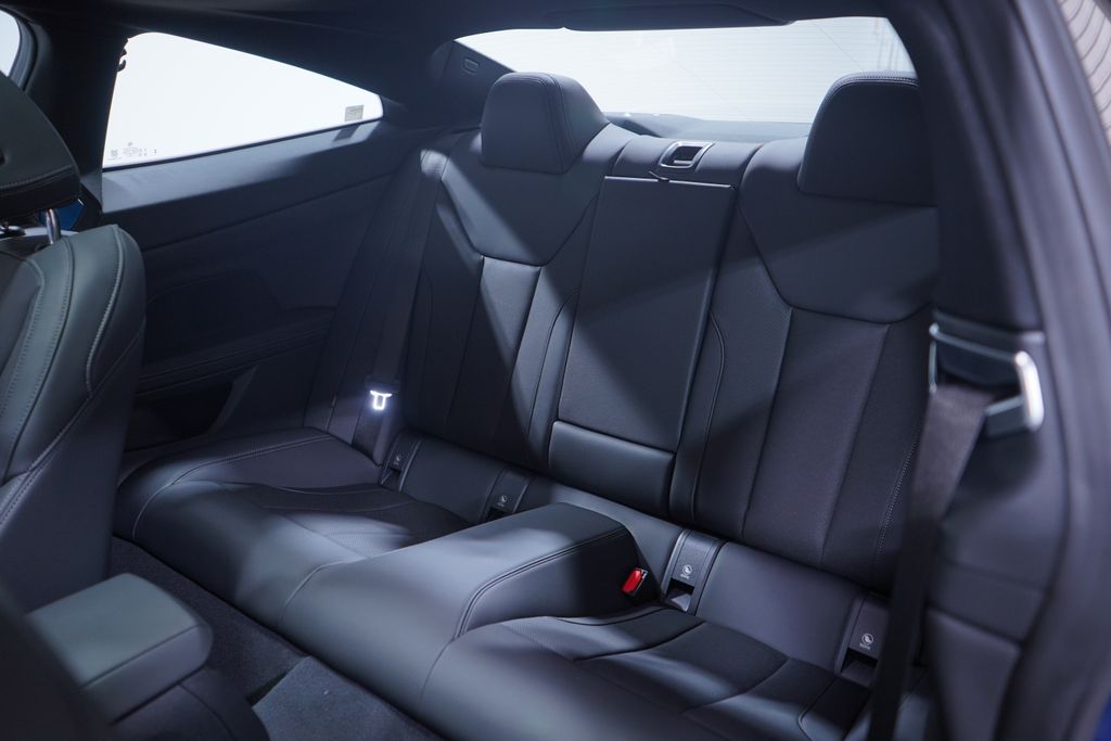Thumbnail: 2026 BMW 4 Series - 9