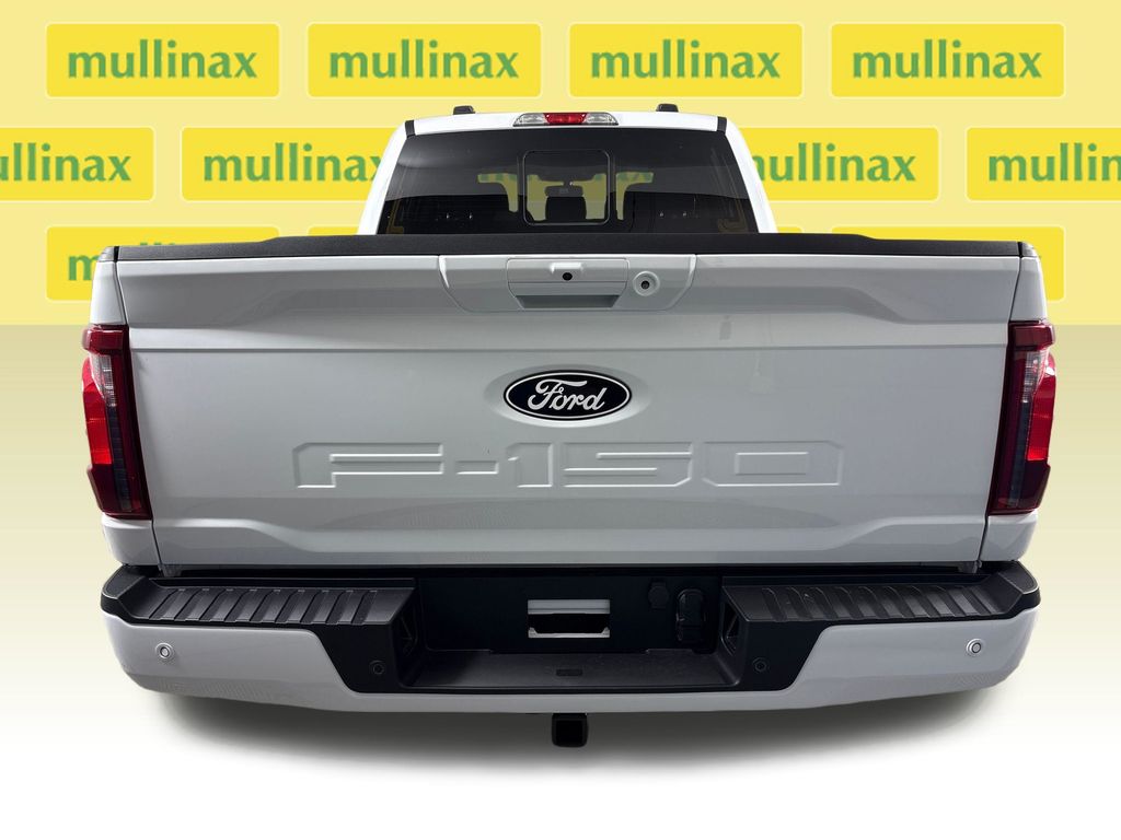New 2026 White Ford XLT image 8