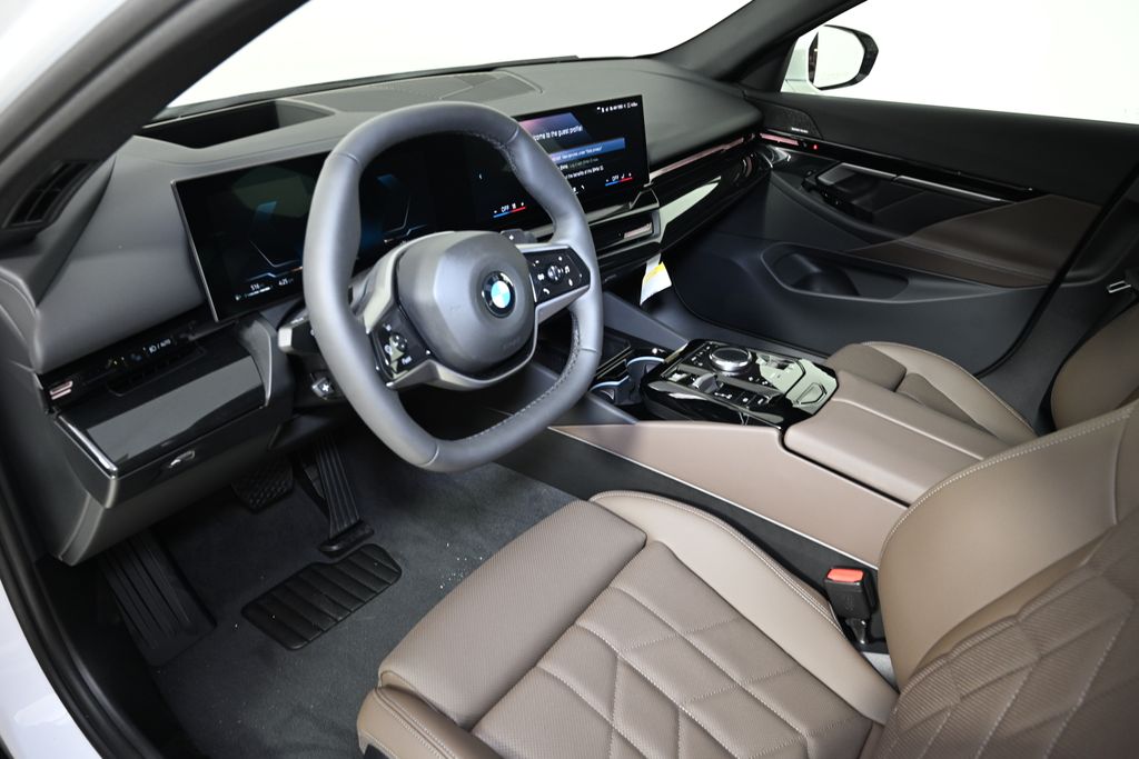 Thumbnail: 2026 BMW 5 Series - 15