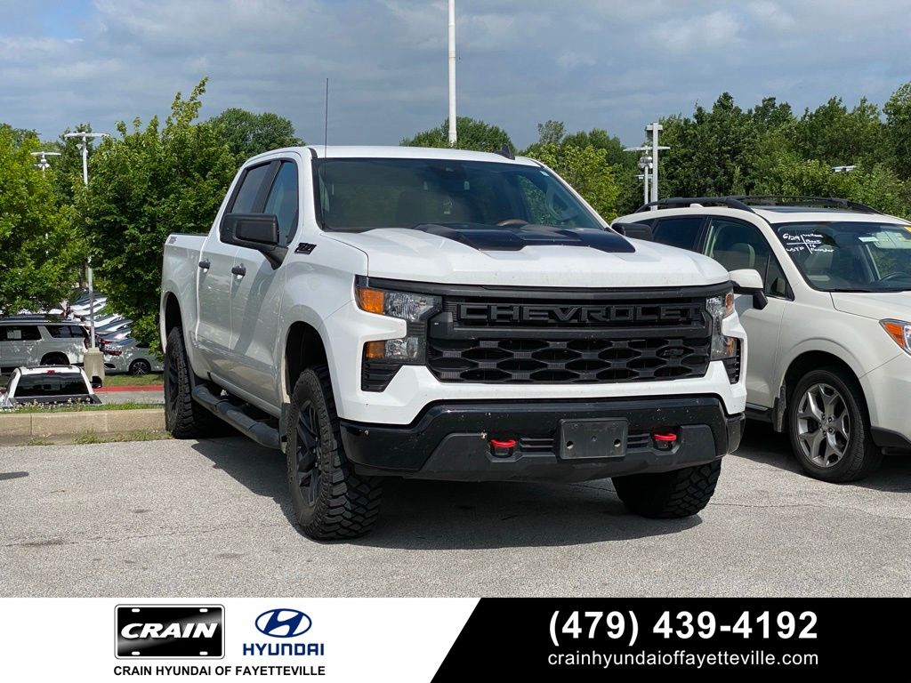 Summit White 2024 Chevrolet Silverado 1500 Pickup Truck Four-Wheel Drive Automatic