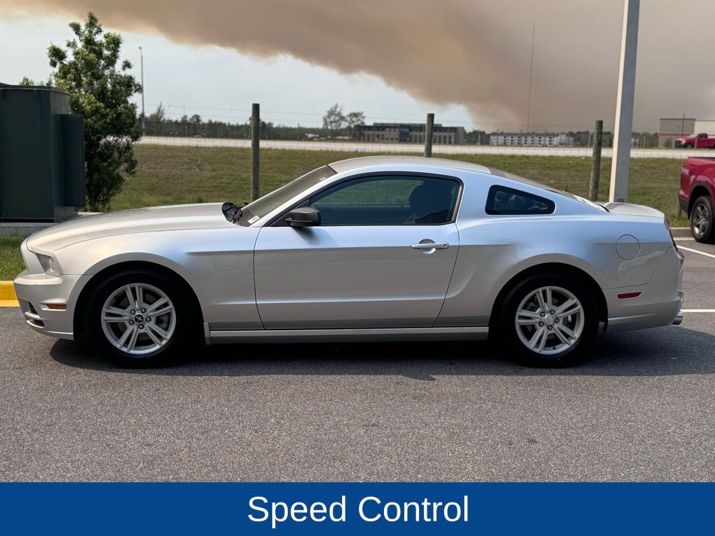 2014 Ford Mustang V6