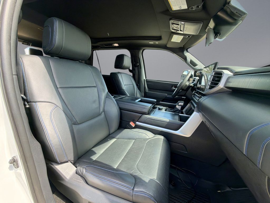 Thumbnail: 2023 Toyota Sequoia - 16