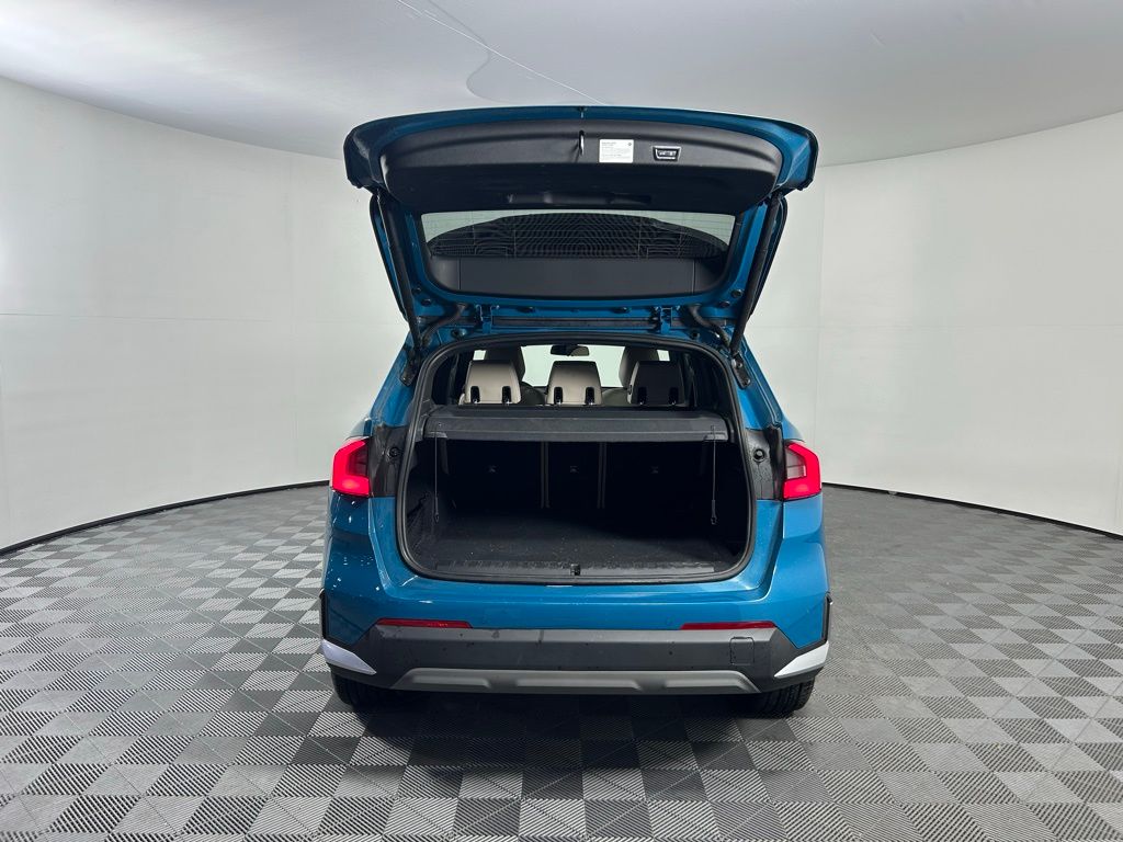 Thumbnail: 2023 BMW X1 - 20