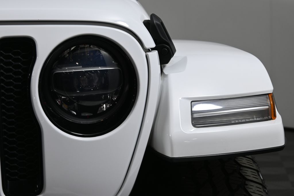 Thumbnail: 2020 Jeep Wrangler - 12