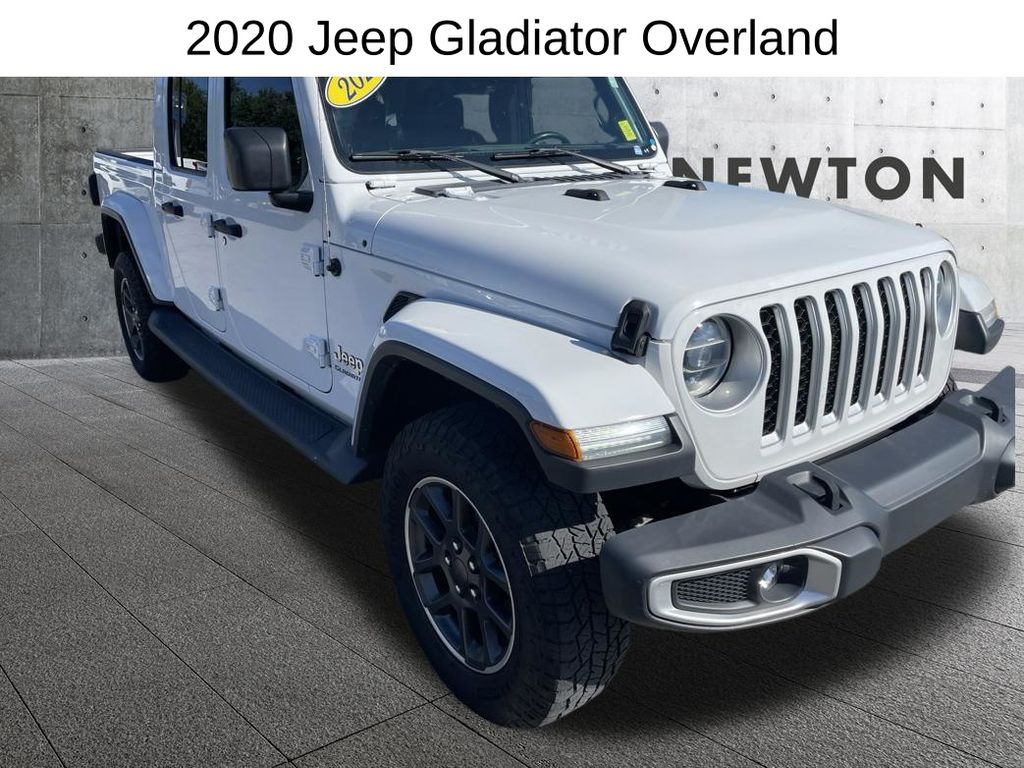Bright White Clearcoat 2020 Jeep Gladiator Pickup Truck Four-Wheel Drive 8-Speed Automatic
