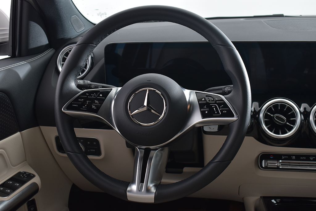 Thumbnail: 2026 Mercedes-Benz GLA - 15