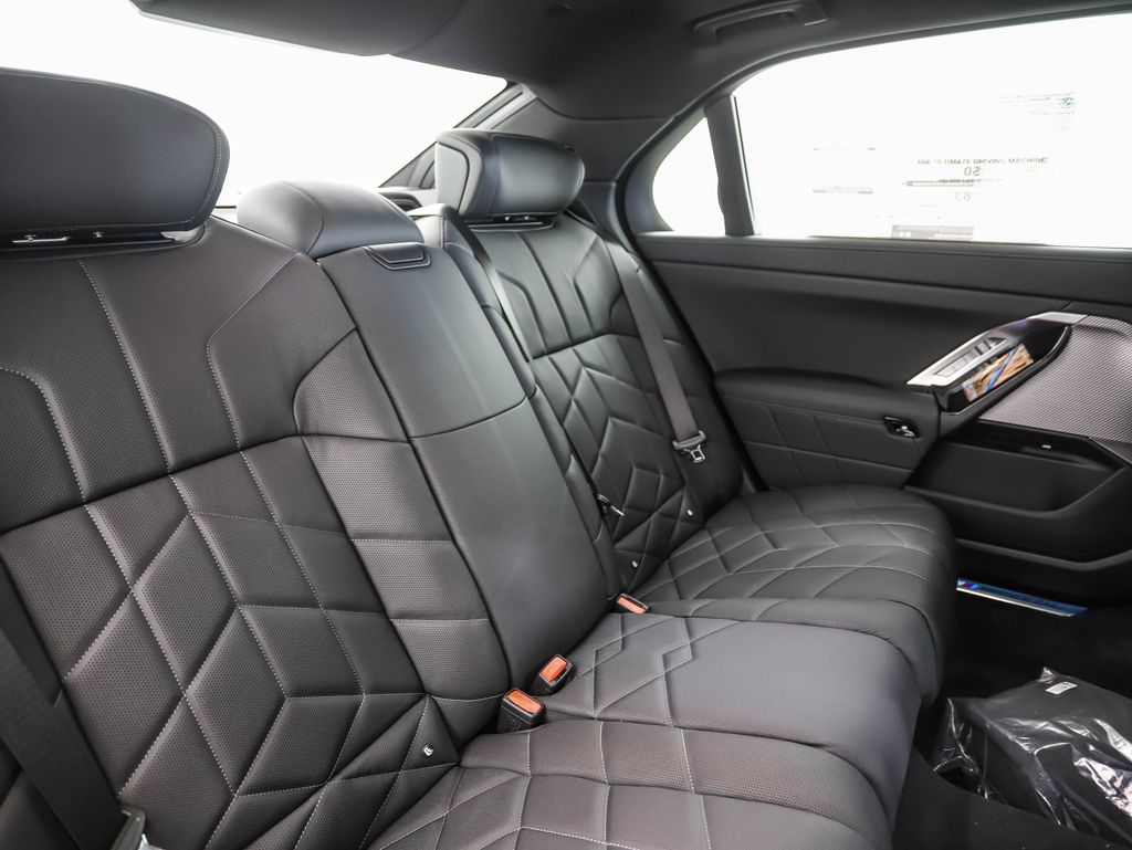 Thumbnail: 2025 BMW i7 - 28