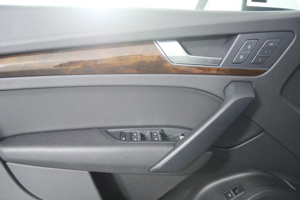 Thumbnail: 2018 Audi Q5 - 9