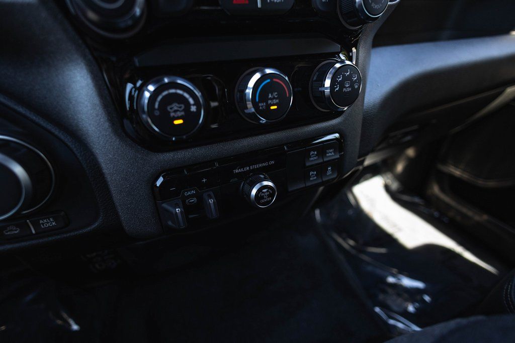 2026 Ram 1500 Tradesman thumbnail 19