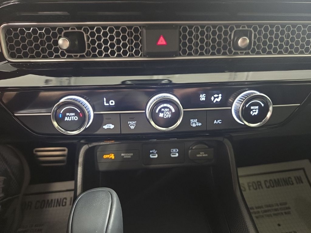 Used 2025  Honda Sport image 14