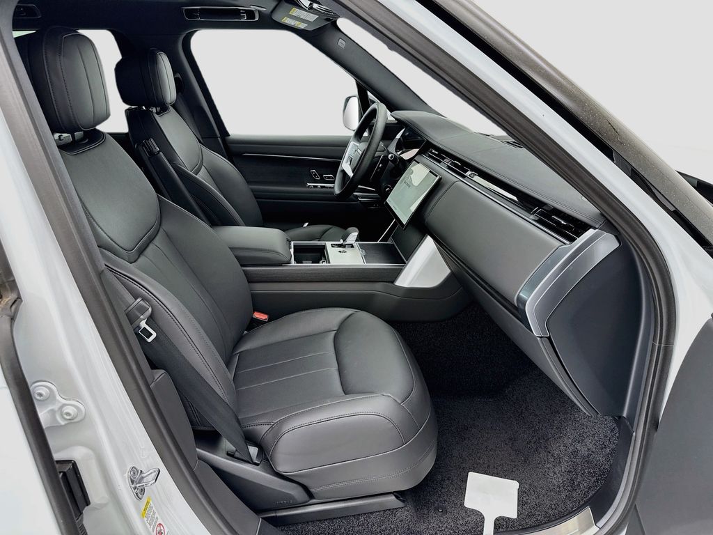 Thumbnail: 2026 Land Rover Range Rover - 18