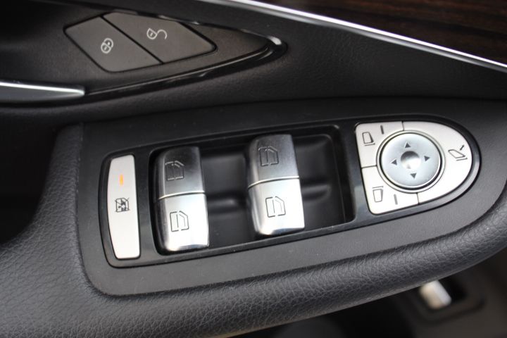 Used Car 2017 Mercedes-benz Glc  Glc 300 For Sale Under $10,000 In Georgetown, Texas