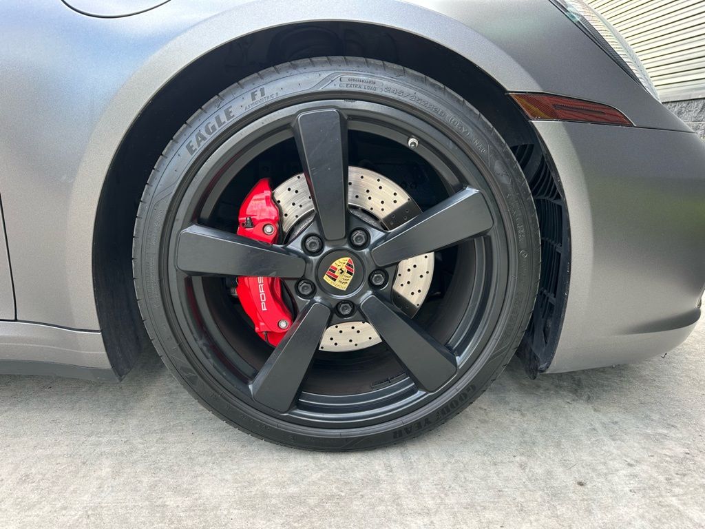 Thumbnail: 2020 Porsche 911 - 15