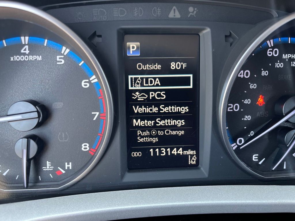 Thumbnail: 2018 Toyota RAV4 - 21