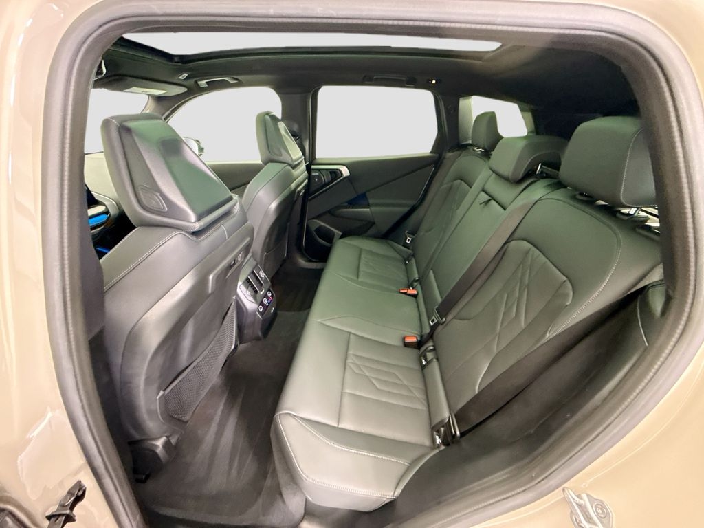 Thumbnail: 2025 BMW X3 - 19