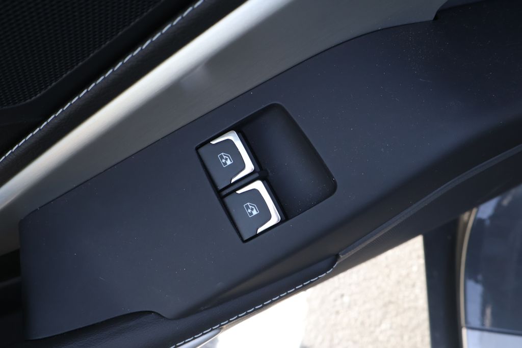 Thumbnail: 2016 Chevrolet Corvette - 16